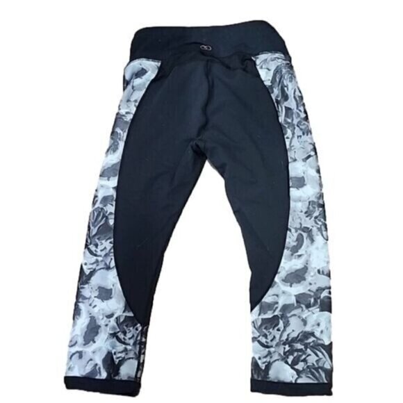CALIA Leggings Capri Mid-rise black w/Gray Floral Side Stripe Women's Medium - Picture 4 of 5